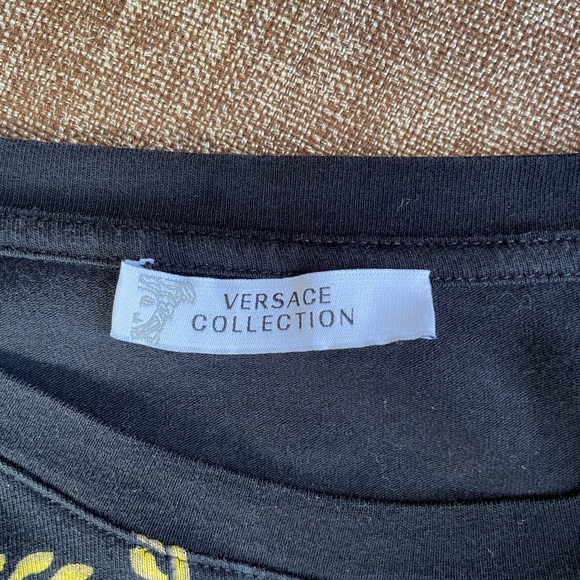 Versace tee - Picture 6 of 9